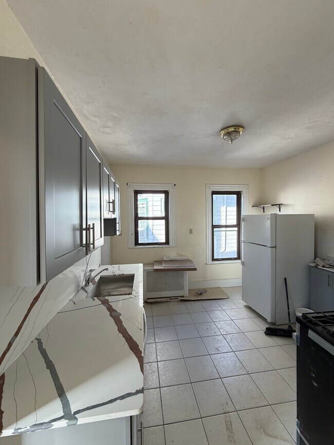 Foto del edificio - 15 Cushman Rd