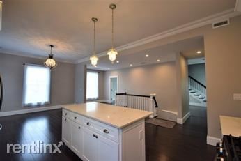 Building Photo - 4 br, 3 bath  - 4 Souther Rd