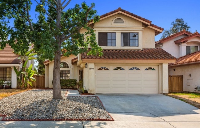 Building Photo - 10734 Chinon Cir