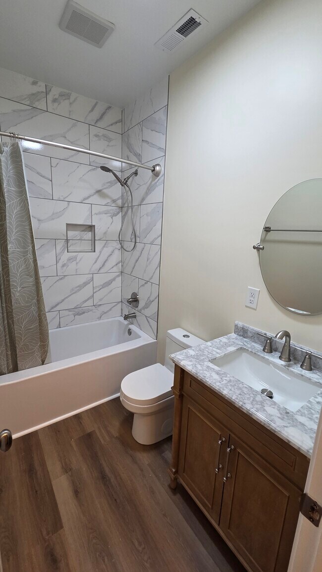 Bathroom - 2503 North Ave