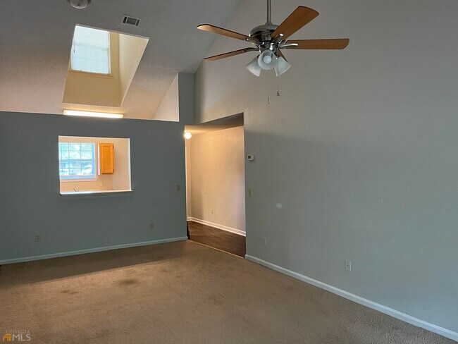 Building Photo - 202 St Charles Pl
