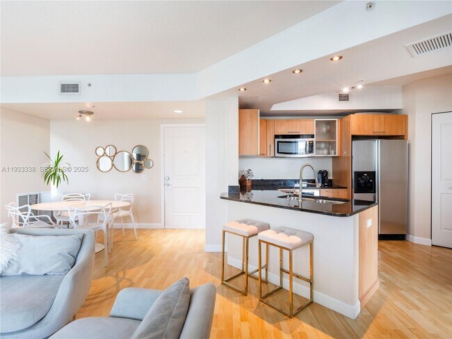 Foto del edificio - 480 NE 30th St