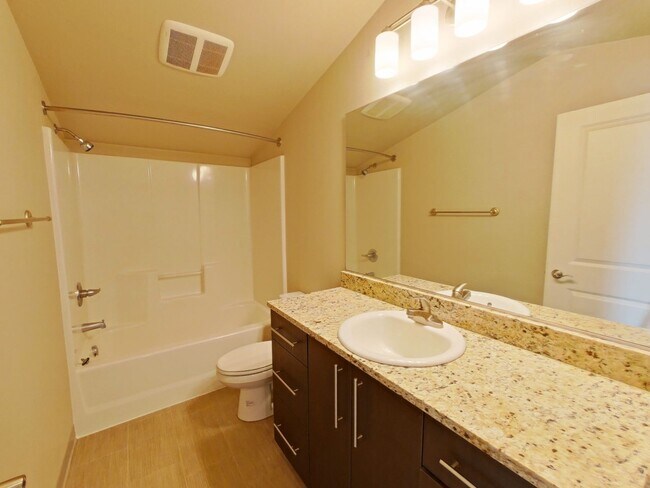 Foto del edificio - 335-337 NW 18th St.