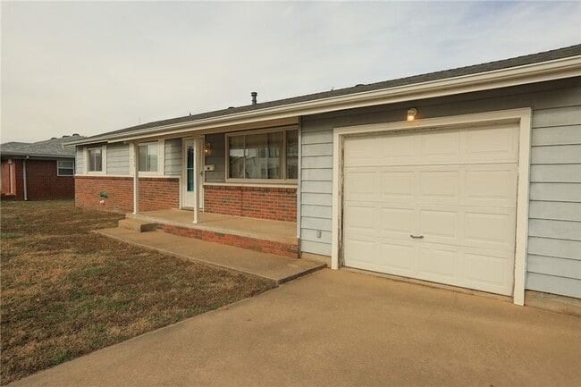 Foto del edificio - 804 NW 8 St