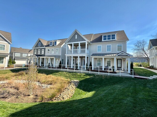 Foto del edificio - 3 Bedroom, 2.5 Bathroom Home w/ 2 Car Garage in Downtown Franklin