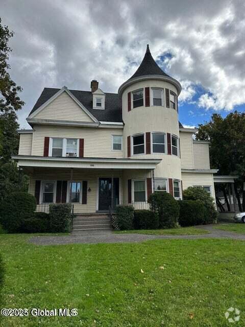 Building Photo - 166 2nd Ave