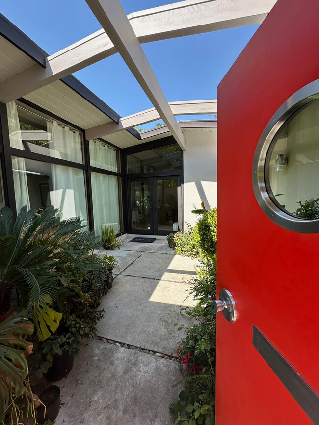 Foto del edificio - 24 Valleystone Dr