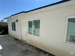 Building Photo - 10556 Laurel Canyon Blvd