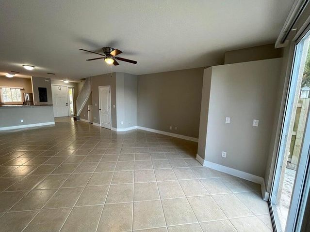 Foto del edificio - 4811 NW 58th Mnr