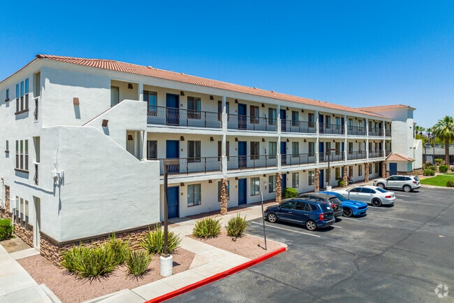 Building Photo - 60 at Melrose