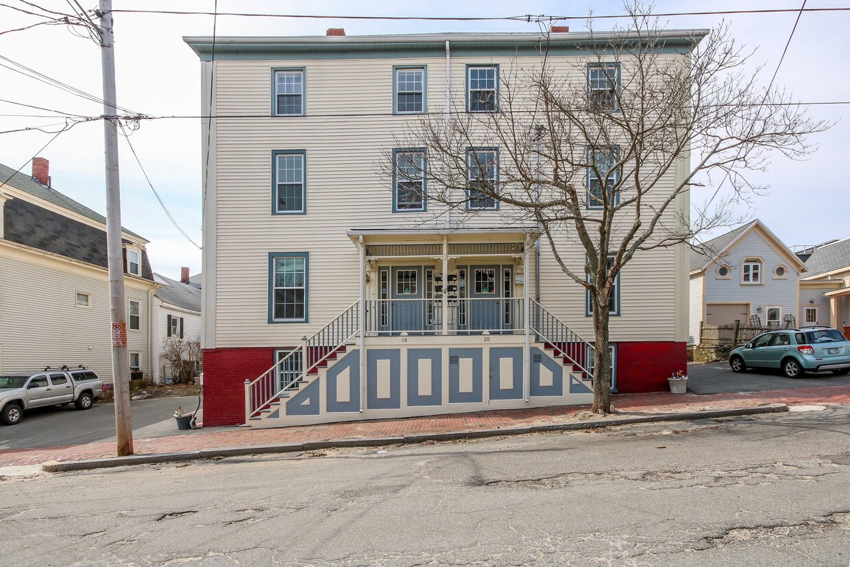 20 Munjoy St, Portland, ME 04101 Apartments in Portland, ME
