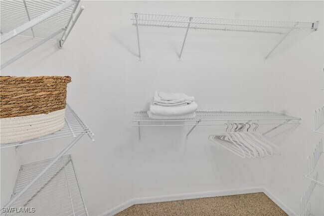 Foto del edificio - 1044 Woodshire Ln