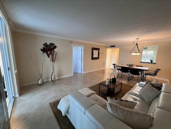 Foto del edificio - 4550 NW 18th Ave