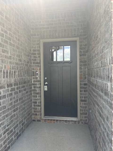 Foto del edificio - 14741 Greenleaf Dr