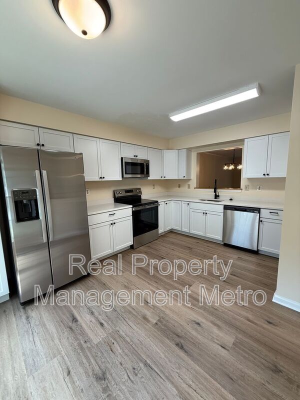 Foto del edificio - 9417 Steeple Ct