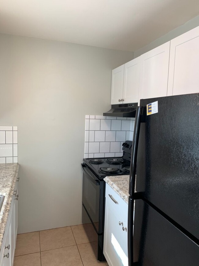 Building Photo - Vero Beach 2 Bedroom 1 Bath