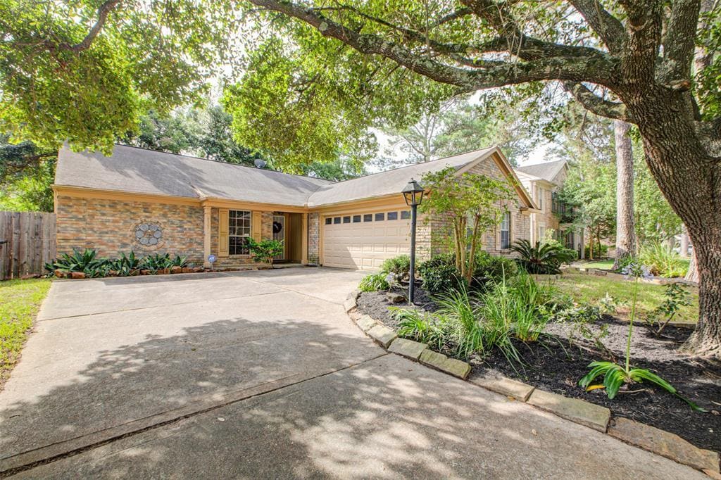 Primary Photo - 9307 Palm Shores Dr