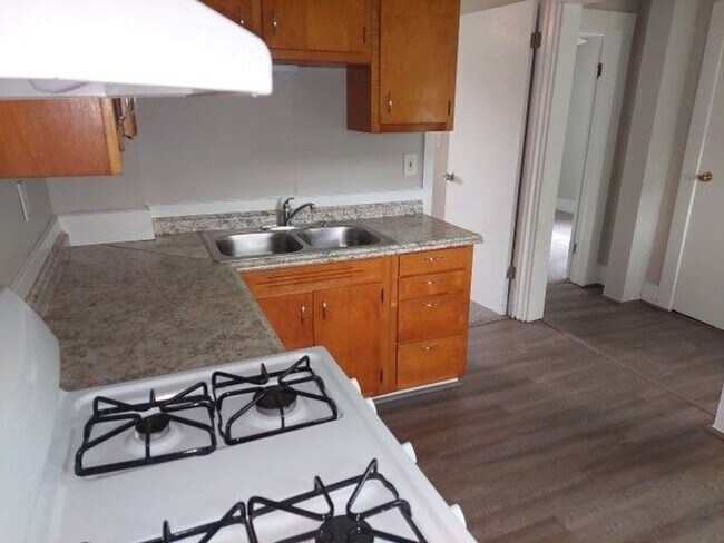 Building Photo - BELOW MARKET RENT!