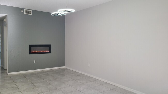 Foto del edificio - 10490 Chalmer St