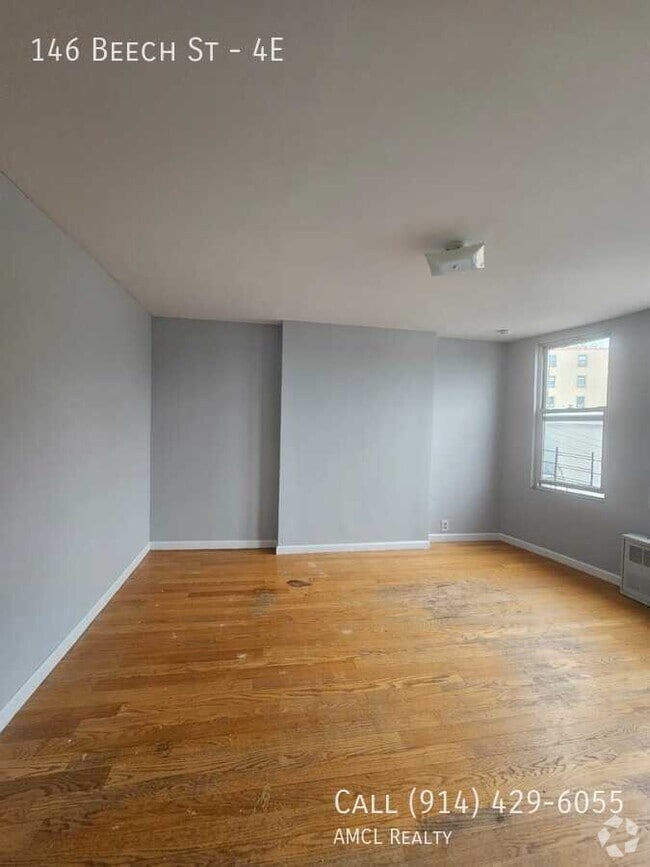 Building Photo - 146 Beech St