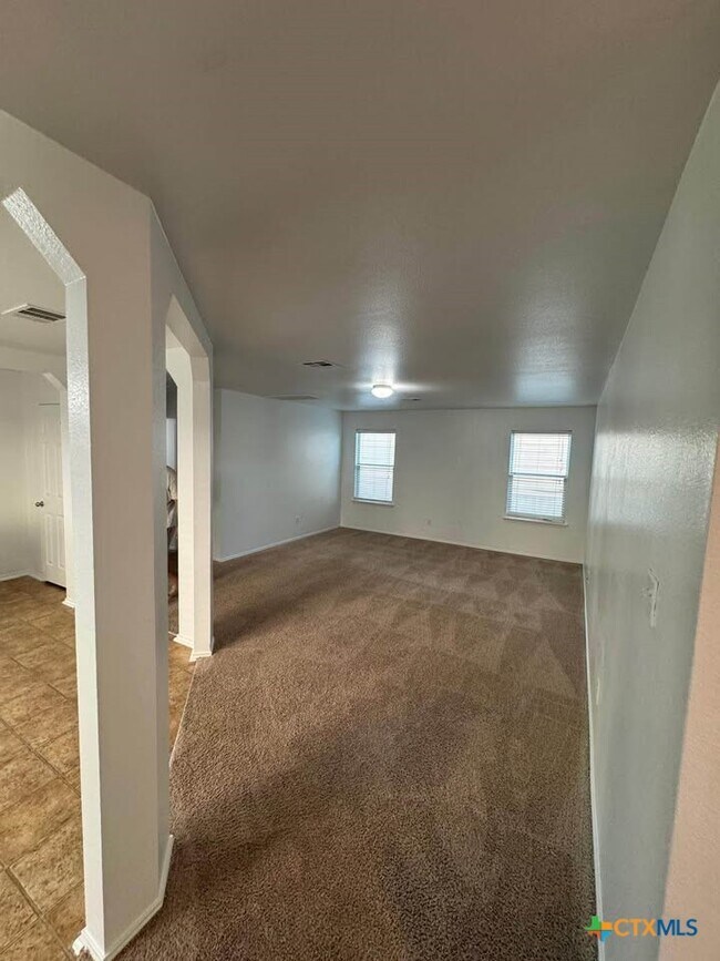 Foto del edificio - 102 W Orion Dr