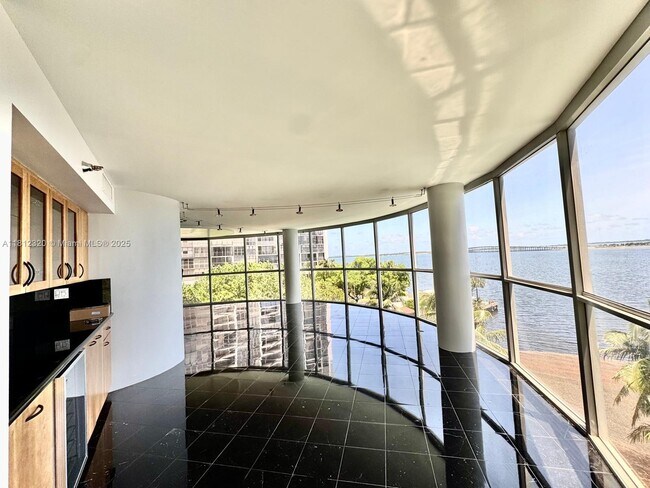 Foto del edificio - 2025 Brickell Ave