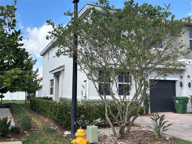 Foto del edificio - 146 SW 170th Ave