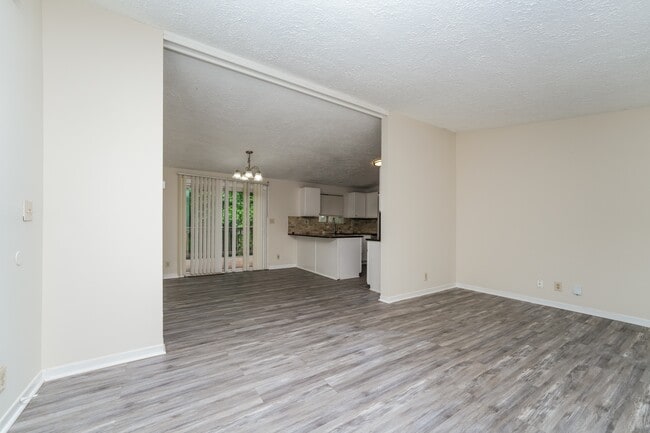 Building Photo - 4275 Bradley Dr SW