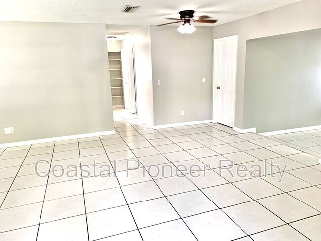 Foto del edificio - 8614 N 30th St