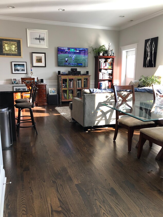 Foto principal - 1509 W Balmoral Ave