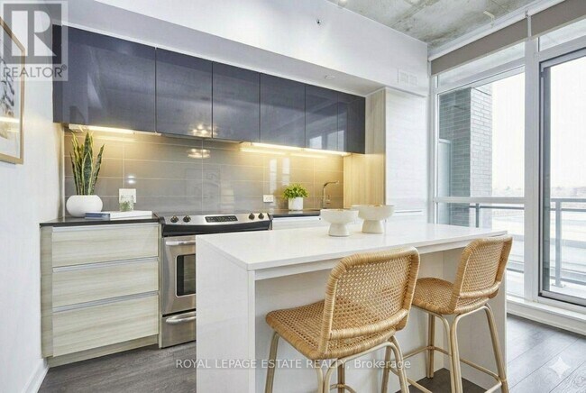 Photo du bâtiment - 1190 Dundas St E