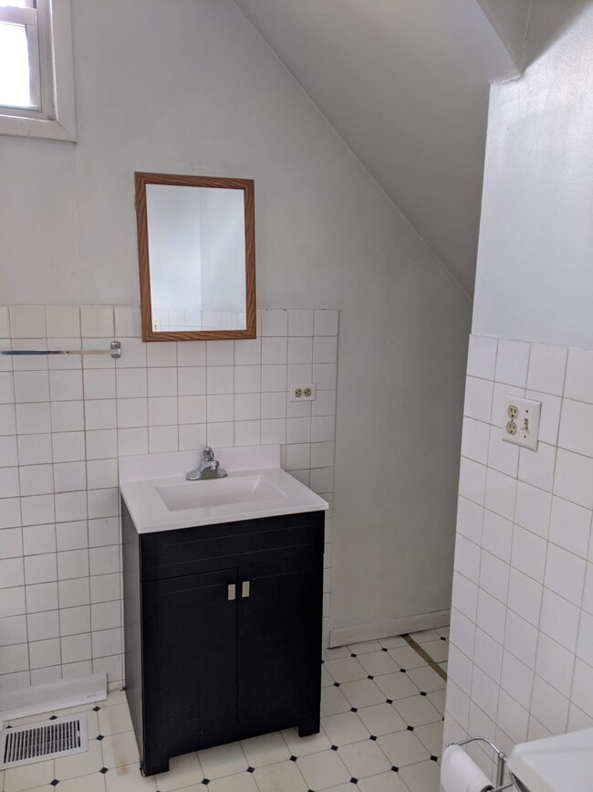 Bathroom - 1427 N Elk Grove Ave