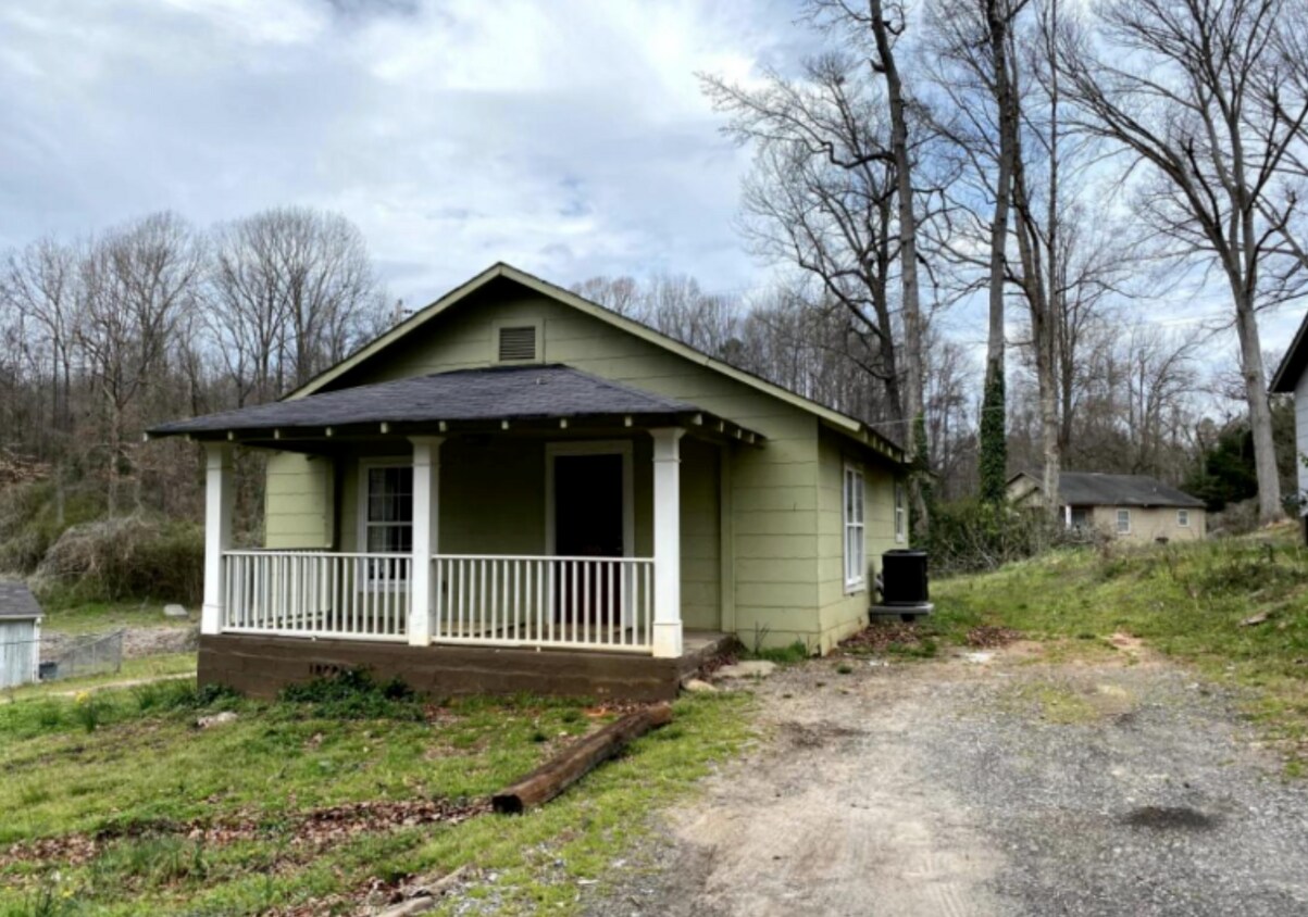 180 Clayton Dr, Roebuck, SC 29376 House Rental in Roebuck, SC