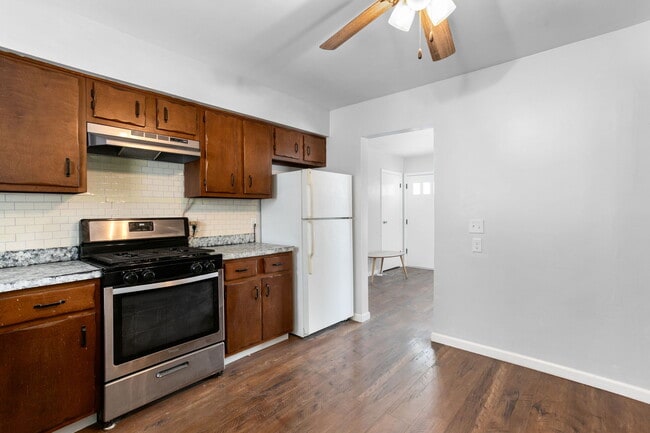 Building Photo - 4031 Vistula Rd