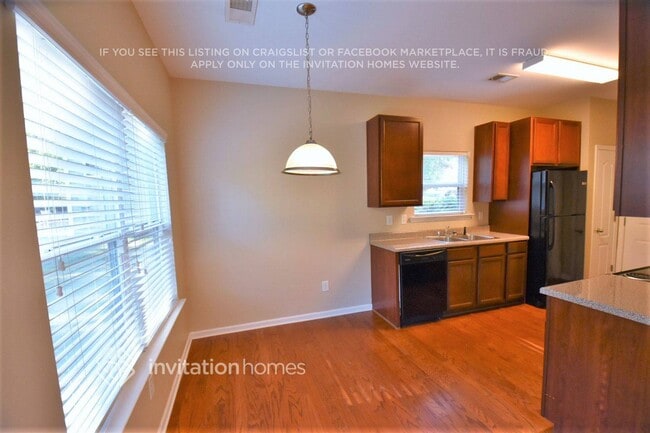 Foto del edificio - 864 Lobdale Falls Dr