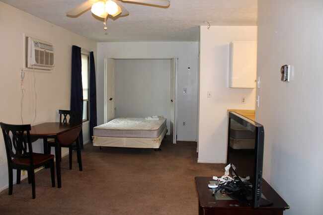 Bed Area - PARTIALLY FURNISHED - 7125 N Springboro Pike