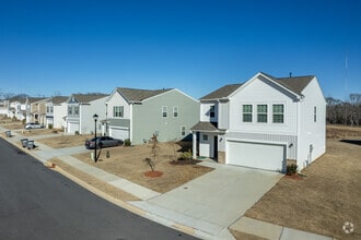 Building Photo - L` Attitude34 Greenville