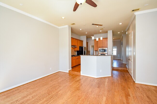 Foto del edificio - 5615 Winsome Ln