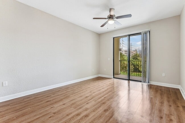 Living Room - Lantower Westshore