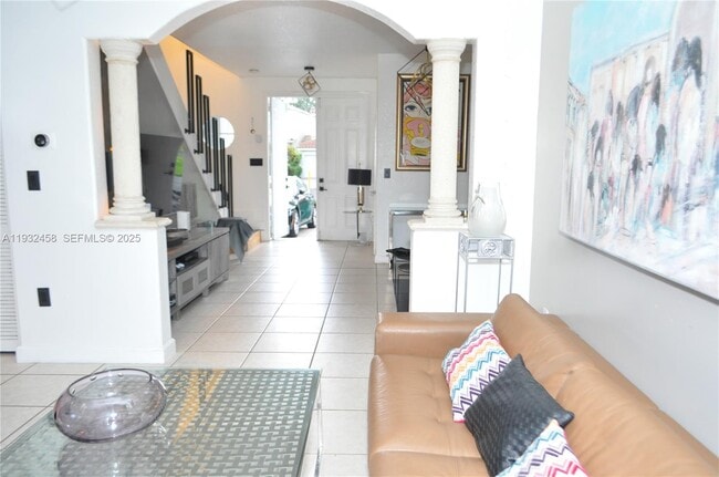 Foto del edificio - 4849 NW 108th Path