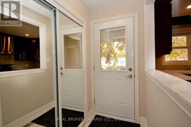Building Photo - 2276 Bostock Crescent