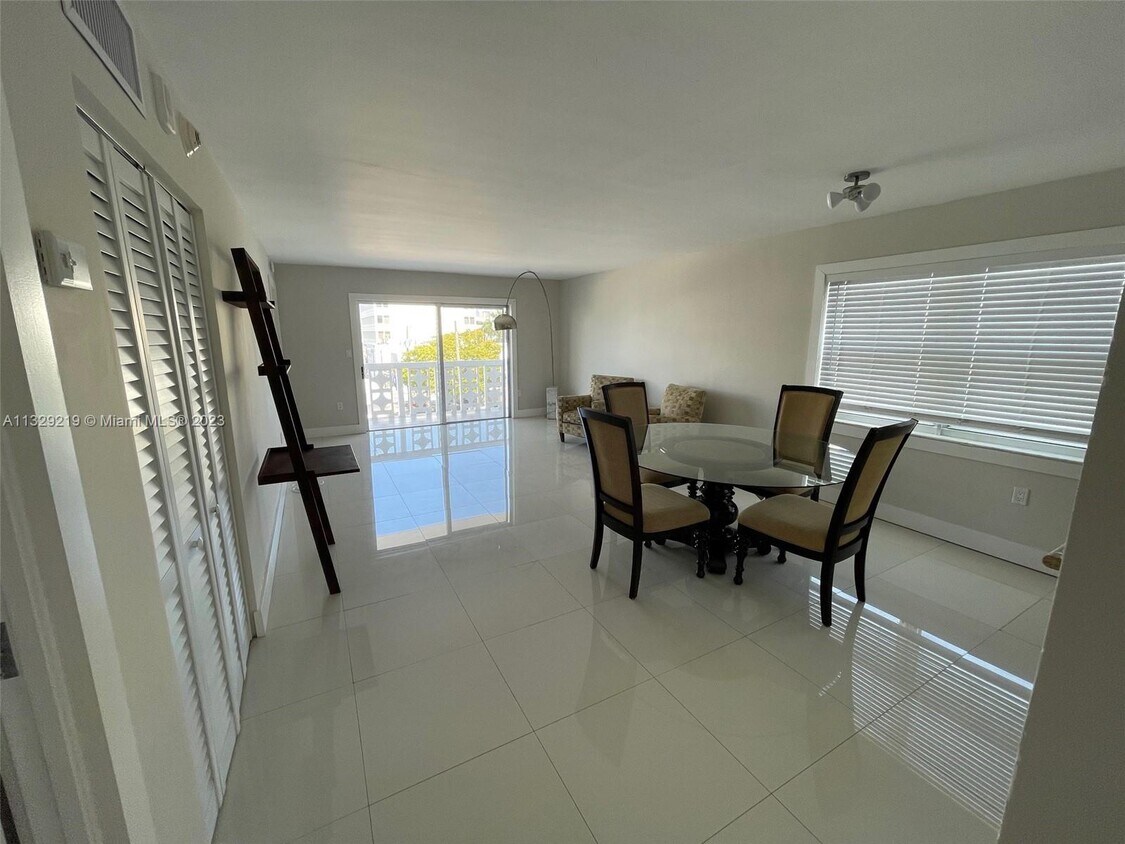 4141 Nautilus Dr Unit 8J, Miami Beach, FL 33140 Condo for Rent in