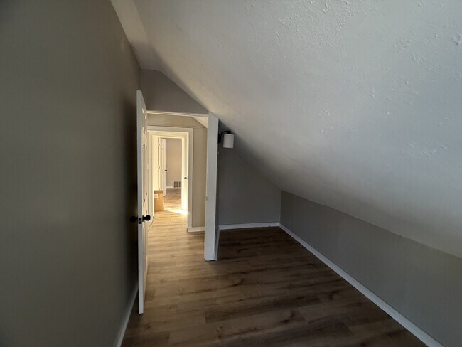 Foto del edificio - 3193 W 50th St