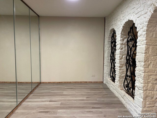Foto del edificio - 315 Hillcrest Dr