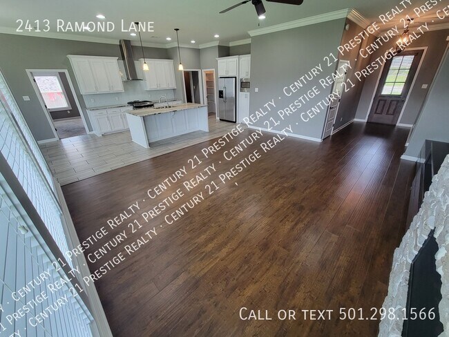 Foto del edificio - 2413 Ramond Ln