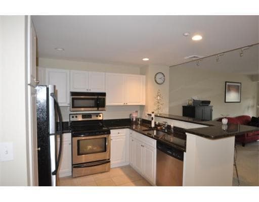 Building Photo - 12 Highpoint Cir
