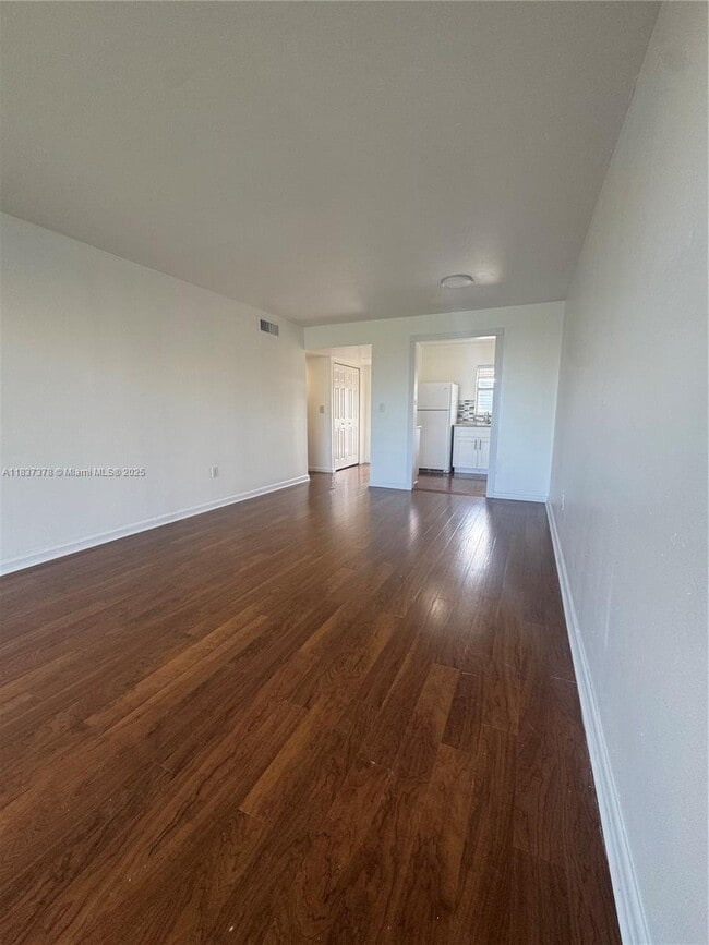 Building Photo - 8400 Sunrise Lakes Blvd