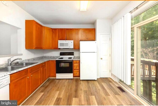 Foto del edificio - 4302 Normandy Ct