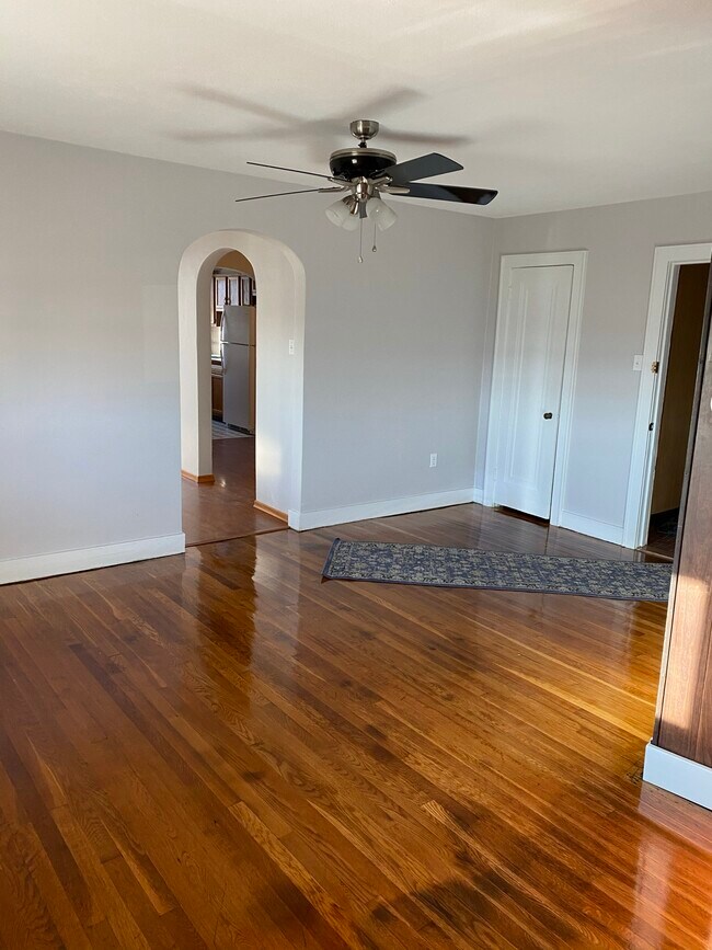 Living Room - 193 Palm Dr