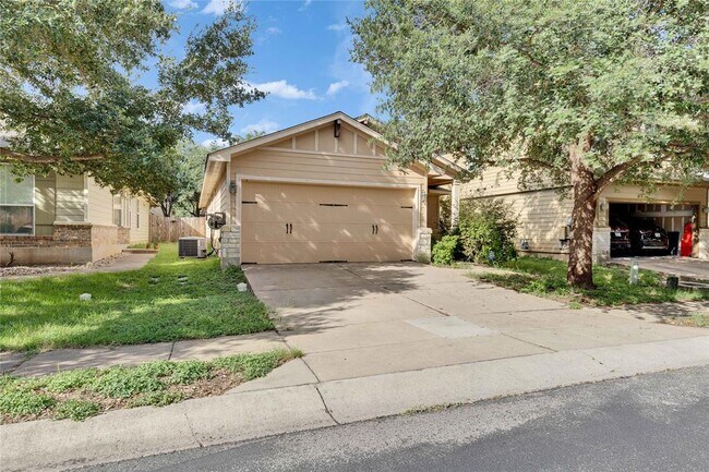 Foto del edificio - 1505 Huckleberry Ln
